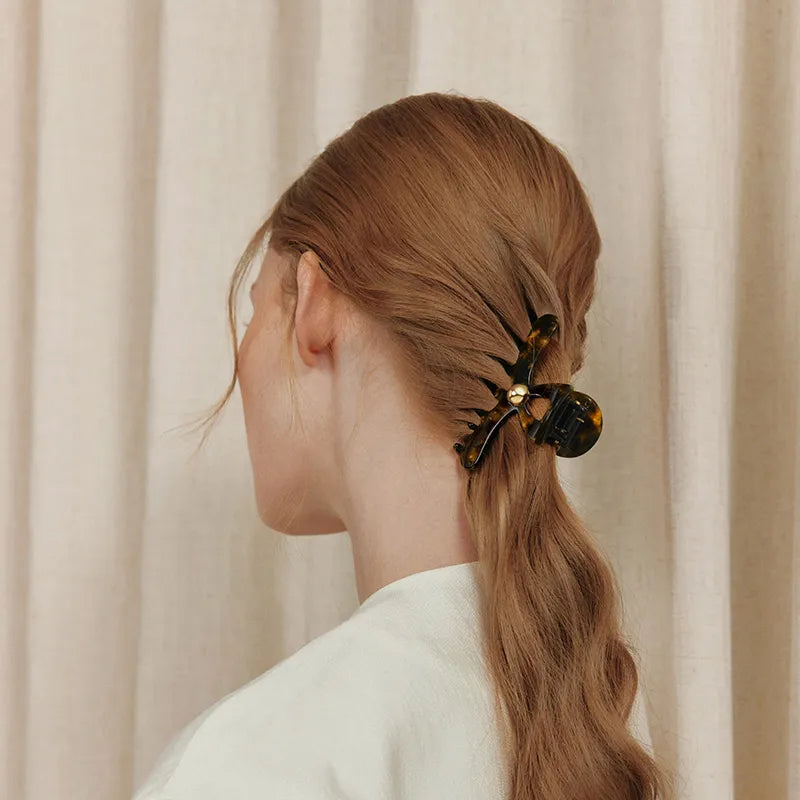 Penelope Large Hair Claw