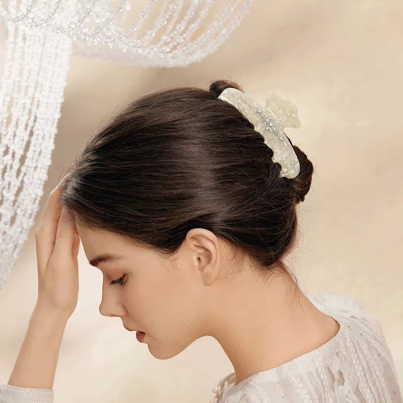 Classical New Era Tia Crystal XL Hair Claw
