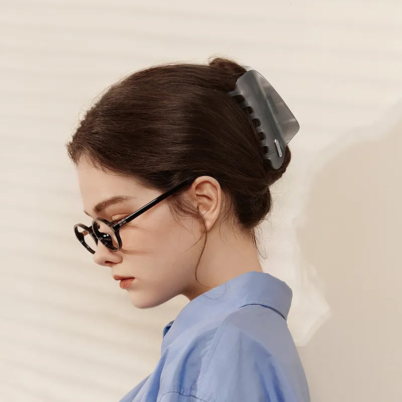 Grey Style Freya Geometric XL Hair Claw