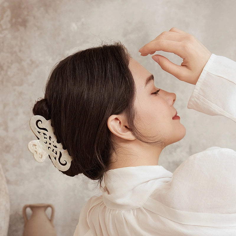 Abigail XL Hair Claw