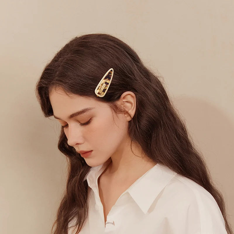 Hilary Bobby Pin