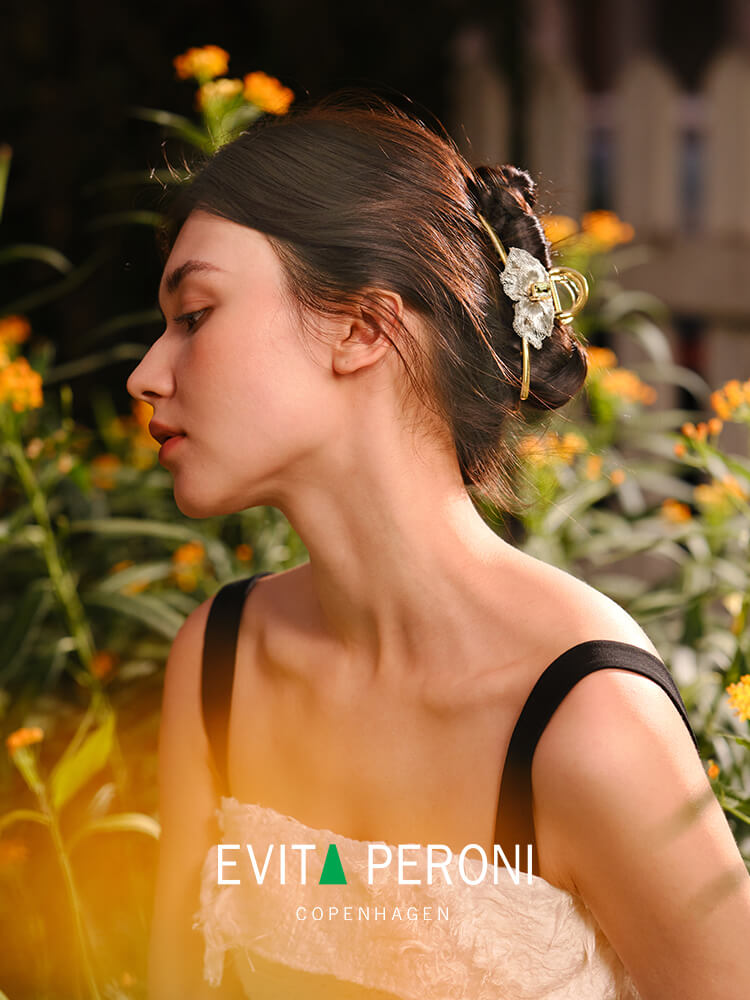 Venerada Large Hair Claw - EVITA PERONI OFFICIAL
