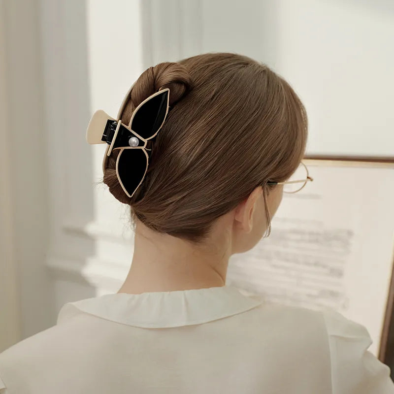 Claire XL Hair Claw