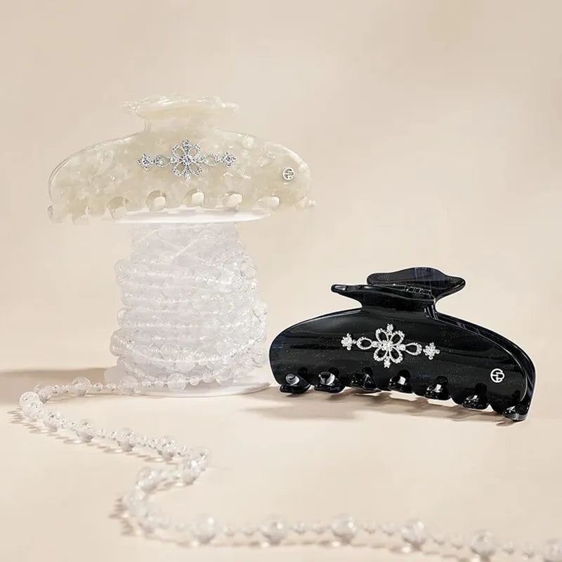 Classical New Era Tia Crystal XL Hair Claw