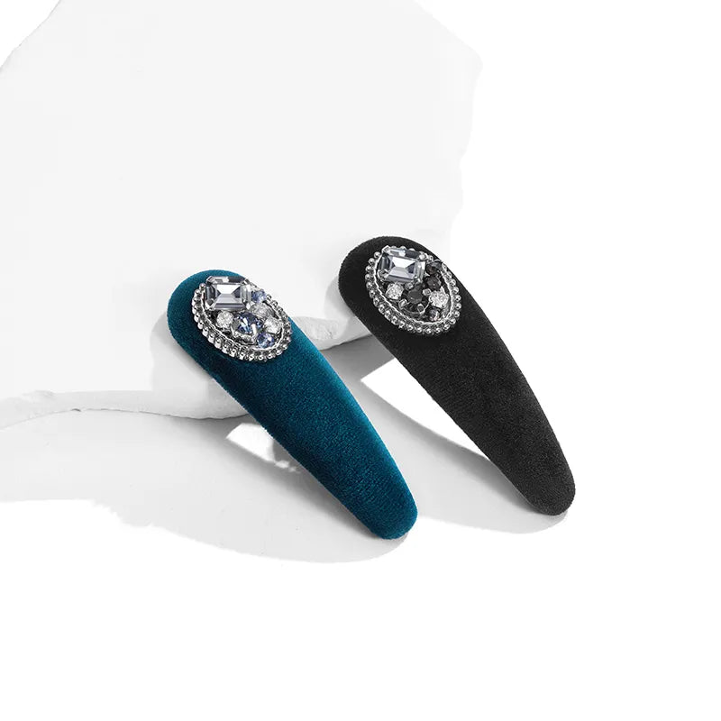 Joanne Velvet Snap Clip