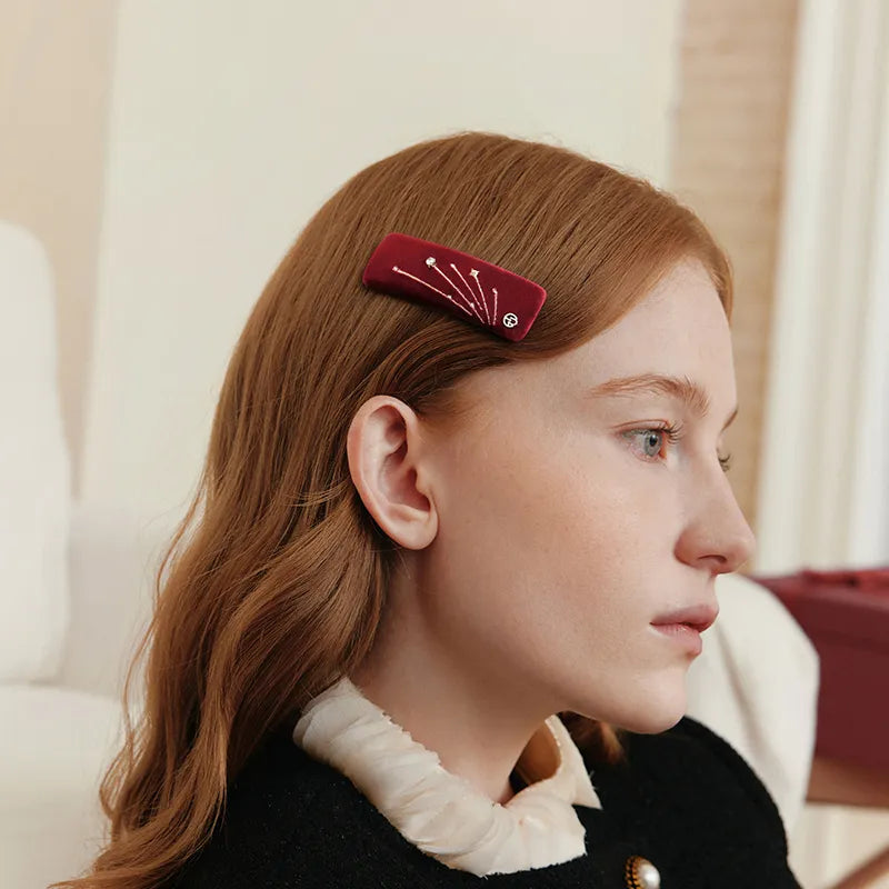 Claire Velvet Snap Clip