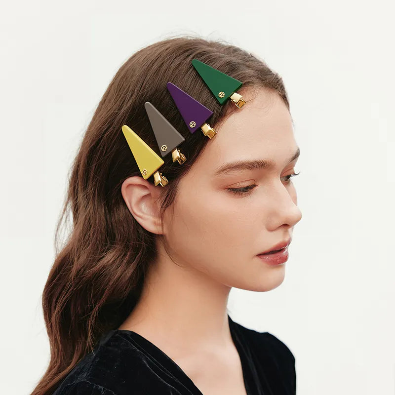 Helen Dopamine Triangular Pelican - EVITA PERONI OFFICIAL