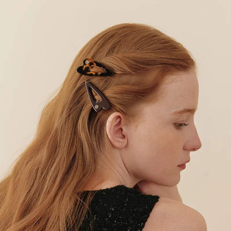 Delilah Heartbeat Pelican Clip - EVITA PERONI OFFICIAL