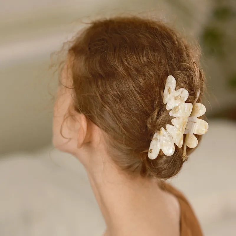 Amy Petal Large Hair Claw