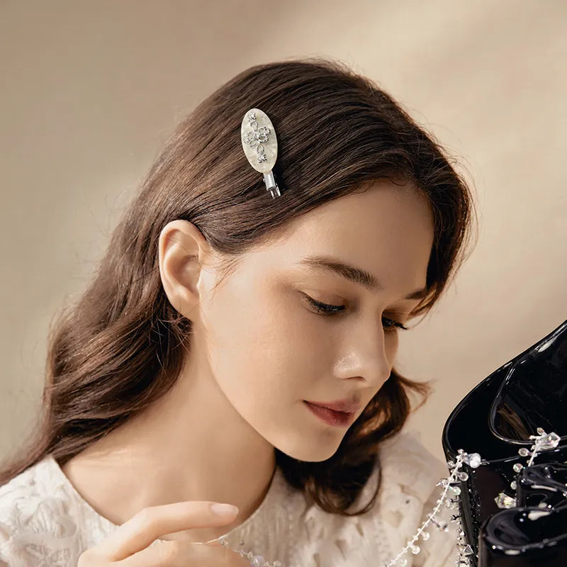 Classical New Era Tia Crystal Pelican Clip