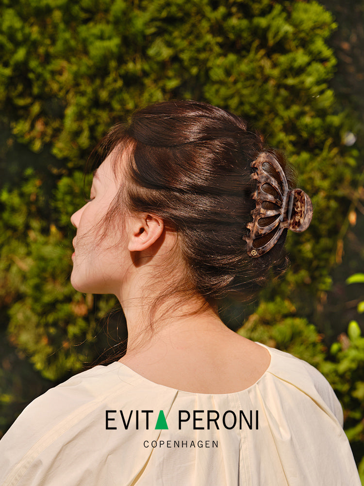Rachel Large Hair Claw - EVITA PERONI OFFICIAL