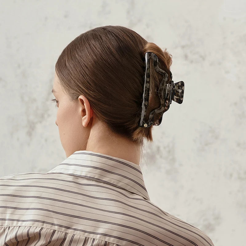 Iris Large Hair Claw - EVITA PERONI OFFICIAL
