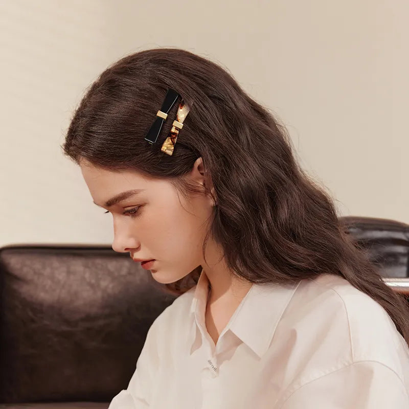 Nicole Bow Style Pelican Hair Clip
