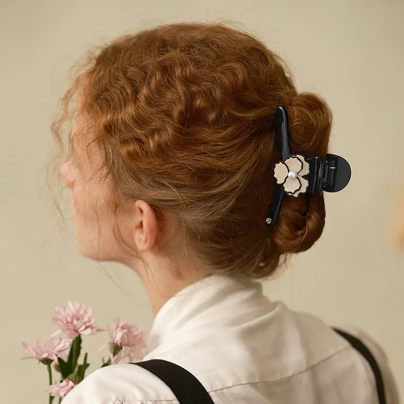 Isabella Large Hair Claw - EVITA PERONI OFFICIAL