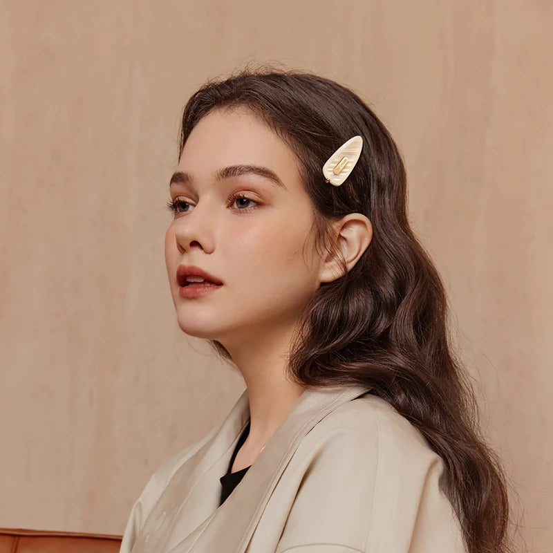 Hilary Bobby Pin