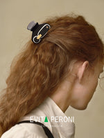 Kinsley Medium Hair Claw - EVITA PERONI OFFICIAL