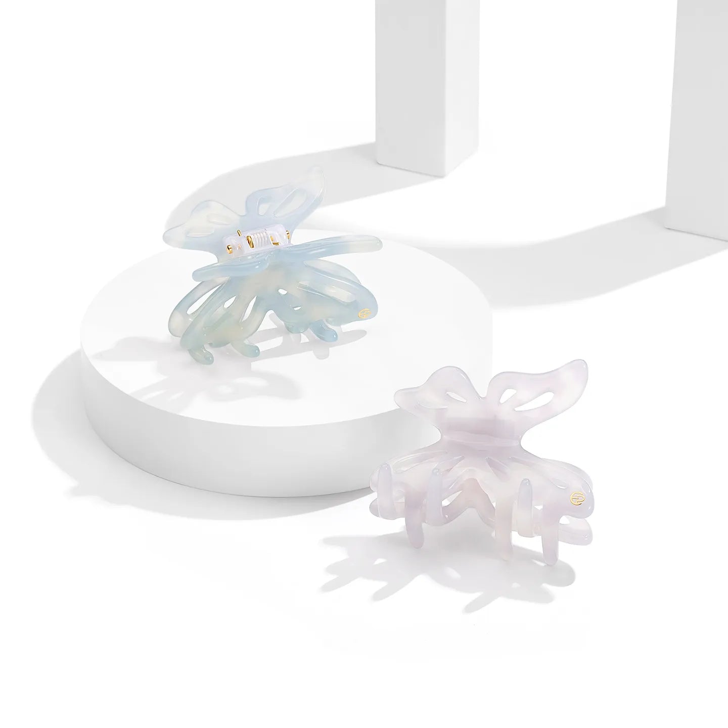 Rosemary Color Changing in Sunlight Small Hair Claw - EVITA PERONI OFFICIAL