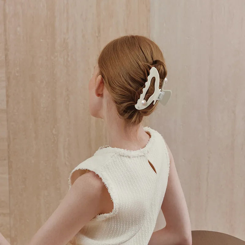 Alexandra Pearl XL Hair Claw