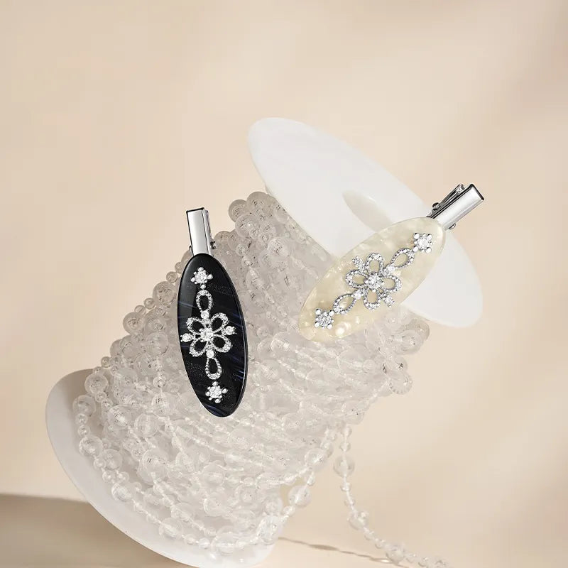 Classical New Era Tia Crystal Pelican Clip
