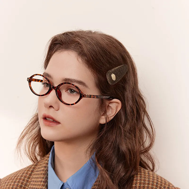 Cassia Velvet Snap Clip