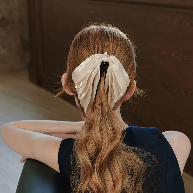 Trinity Ruffled Ribbon Bow Banana Clip - EVITA PERONI OFFICIAL