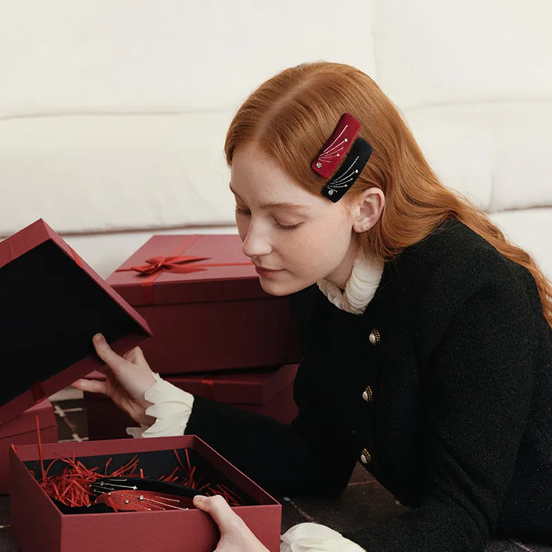 Claire Velvet Snap Clip