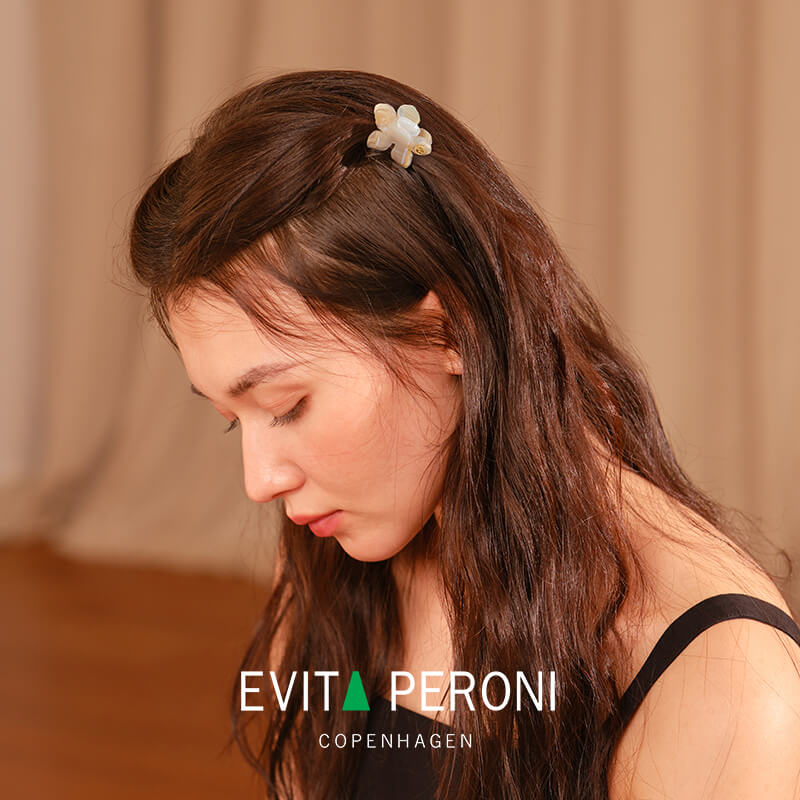Alice Flower Mini Hair Claw - EVITA PERONI OFFICIAL