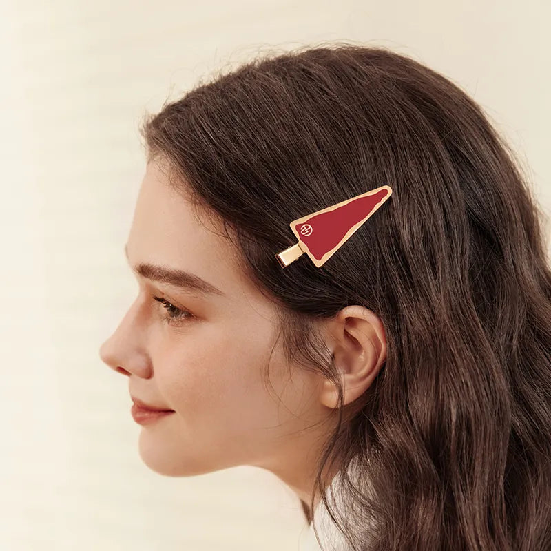 Mora Triangle Pelican Clip