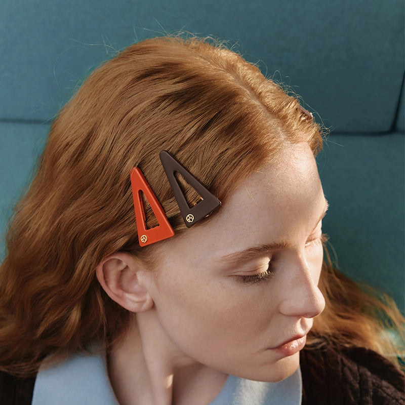 Skye Triangle Pelican Clip - EVITA PERONI OFFICIAL