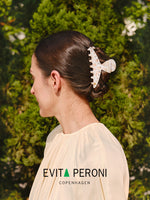 Victoria Large Hair Claw - EVITA PERONI OFFICIAL