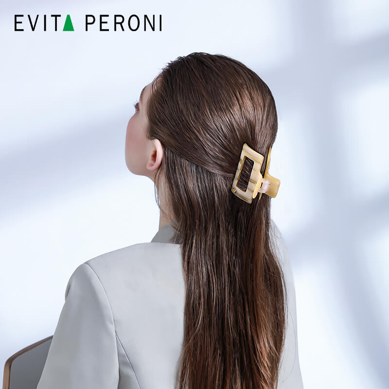 Square Medium Hair Claw - EVITA PERONI OFFICIAL